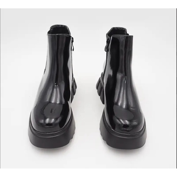 #47 Maxine Chelsea Chunky Heel Low Boots - Picture 8 of 8